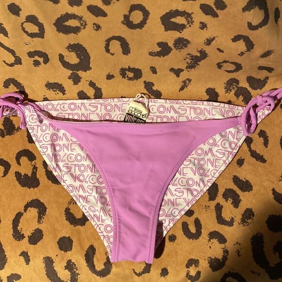 Vintage Volcom Swim    - Picture 3 of 5